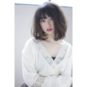 暗め　透明感　グレージュカラー　ふわくしゅボブ