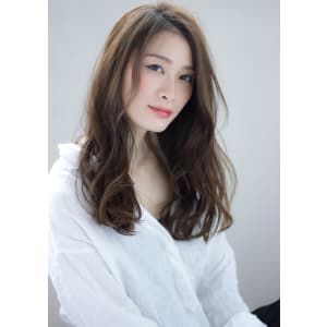 サイドパートの大人ロングデジタルパーマ