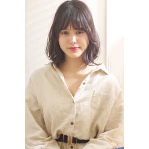暗髪ツヤボブ ニュアンスパーマ