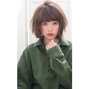 フォギーベージュカラーフェミニンスタイル　AKI-229