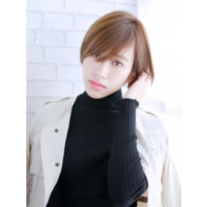 大人ツヤ感のショートスタイル