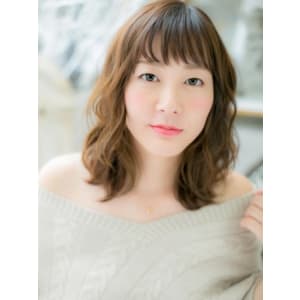 ふわふわくせ毛風ウェーブ…大人かわいい愛され顔
