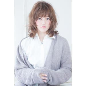 川口春奈風フェミニンレイヤーパーマスタイル　AKI-235