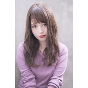 エストリア栄　美容師から人気の小顔に見せるドライカットの達人