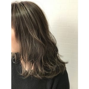 【prize池袋西口店】原隼也 ハイライトグレージュ
