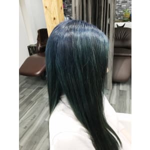鮮やかネイビーブルー - hair de Lilian【ヘアドゥリリアン】掲載中