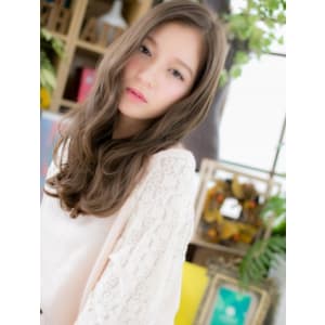 グラデーションカラーのくせ毛風エアリーロング