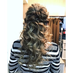 ギブソンタック　ヘアアレンジ