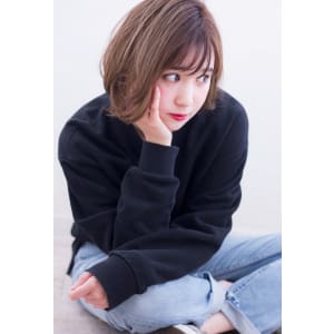 ハイライト　透明感アッシュのボブ