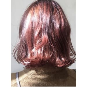 フェミニンボブ