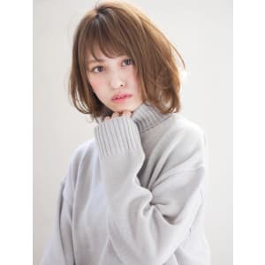耳掛けルーズカールの大人ボブ　デジタルパーマ
