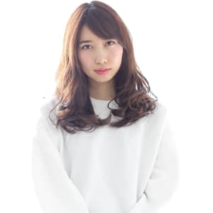 カジュアルパーマスタイル