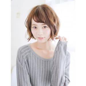 透け前髪が可愛い丸みバルーンボブ