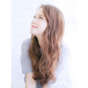大人のカジュアルロングスタイル