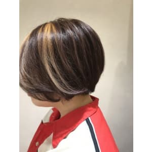 ポイントハイライト☆前下がりショート