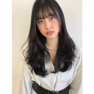 暗めでもエアリー感オトナフェミニンパーマ