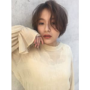大人フェミニン小顔ショート