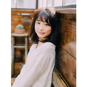 外ハネカジュアルミディ