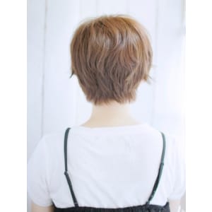 外ハネショートスタイル