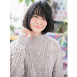 毛先にワンカール…ナチュラル前下がりボブ