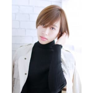 大人ツヤ感のショートスタイル