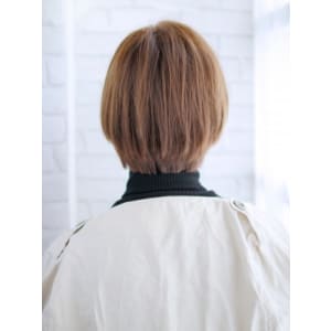 大人ツヤ感のショートスタイル