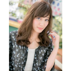 大人かわいいくせ毛風カールスタイル
