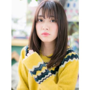 前下がりの小顔ナチュラルストレート
