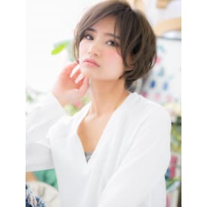 横顔美人…アシンメトリー大人ボブ