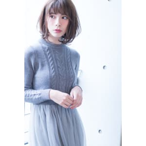 透明感あるリラックスワンカールボブ　 AKI-286