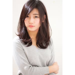 黒髪風なラベンダーカラー　鎖骨下セミディ
