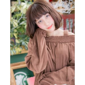 小顔オシャレなワンレン大人ボブ