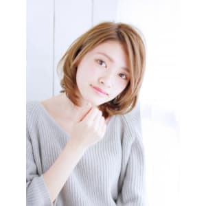 内巻きボブスタイル