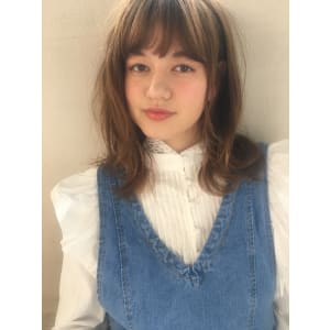 小顔フェミニンレイヤーセミディ