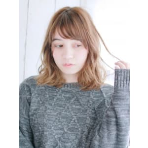 透け感たっぷりミックスカールボブ