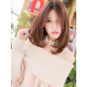 センターパートが大人かわいい☆小顔ワンカール