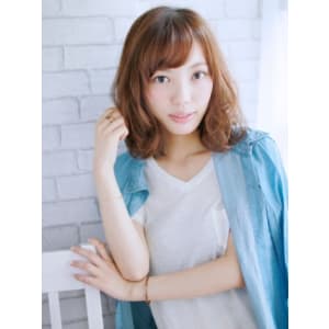 肩ラインのミックスカールボブスタイル