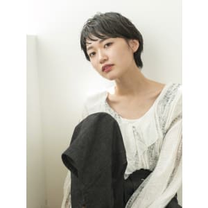 オン眉ショート