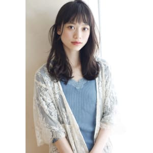 大人可愛いミックスパーマ 暗髪ロングヘア