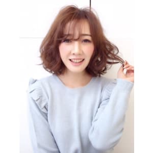 ふわ巻きゆるんとパーマミディ 