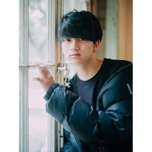 サイドパートマッシュショート