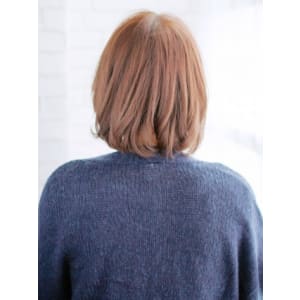外ハネカールボブスタイル