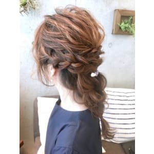編みおろしアップスタイル