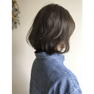 ディープグレージュレイヤーボブ