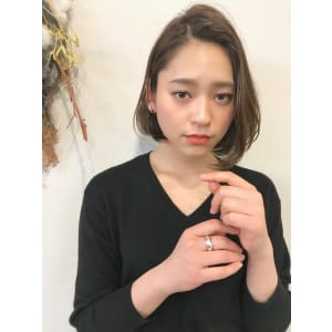 切りっぱなしボブかきあげバング
