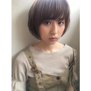 小顔ひし形シルエットショートボブ