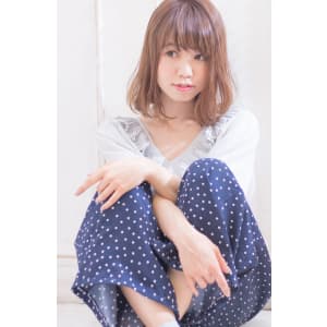 フォギーアッシュカラーのワンカールロブ AKI-314
