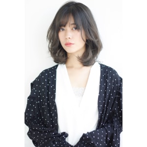 ブルーアッシュ ひし形ボブヘア