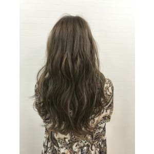 【prize池袋西口店】シルバーグレージュ