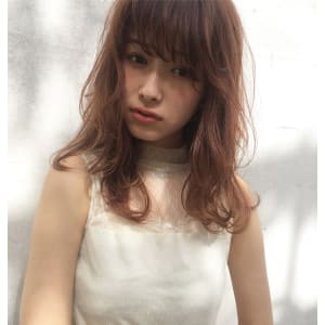 小顔フェミニンレイヤーセミディ